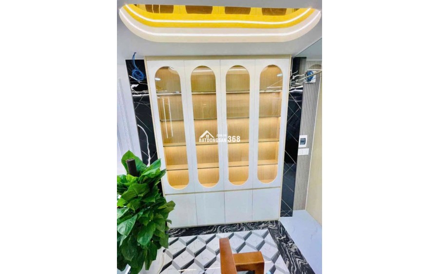 Nhà bán lô góc LVQ 2 mặt tiền thông thoáng, hẻm xe hơi né nhau thoải mái, 8,8 tỷ TL